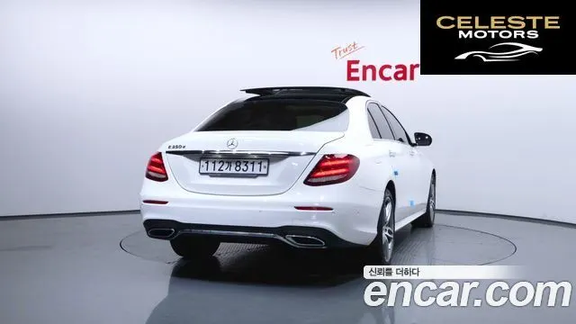 MERCEDES BENZ E-Classe W213 E350d 2017 — photo 4 sur 20