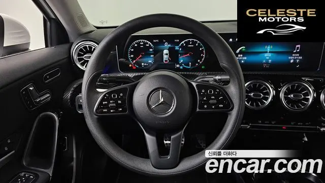 MERCEDES BENZ A-Classe W177 A250 4MATIC Berline 2020 — photo 13 sur 20