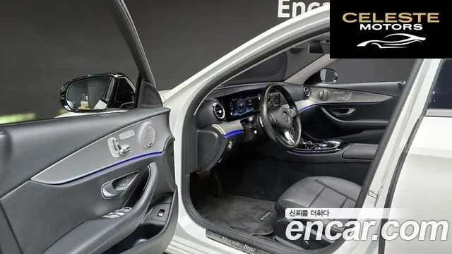 MERCEDES BENZ E-Classe W213 E300 Avantgarde 2017 — photo 11 sur 26
