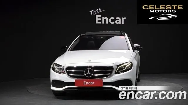 MERCEDES BENZ E-Classe W213 E300 Avantgarde 2017 — photo 3 sur 26