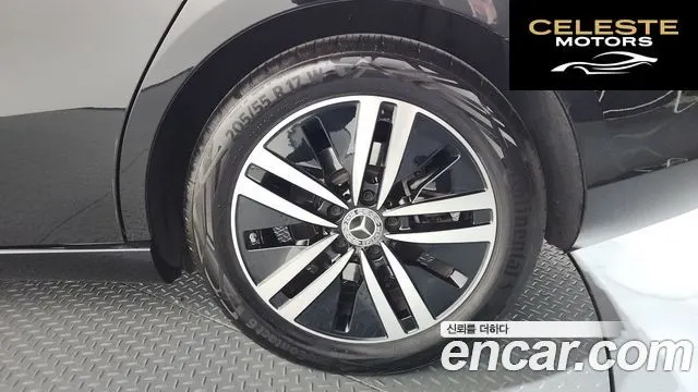 MERCEDES BENZ A-Classe W177 A220 Berline 2022 — photo 5 sur 20
