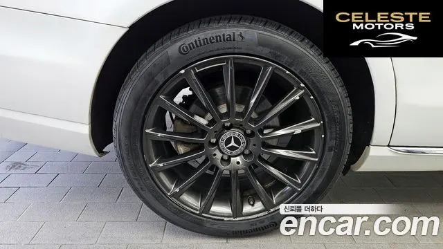 MERCEDES BENZ E-Classe W213 E220d Avantgarde 2017 — photo 5 sur 26