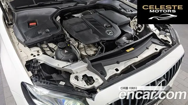 MERCEDES BENZ E-Classe W213 E220d Avantgarde 2017 — photo 6 sur 26