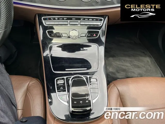 MERCEDES BENZ E-Classe W213 E220d Avantgarde 2017 — photo 18 sur 26