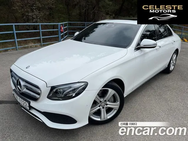 MERCEDES BENZ E-Classe W213 E220d Avantgarde 2017 — photo 6 sur 26