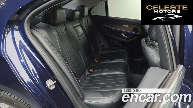 MERCEDES BENZ E-Classe W213 E220d Exclusive 2017 — photo 12 sur 20