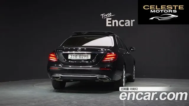 MERCEDES BENZ E-Classe W213 E300 4MATIC Exclusive 2017 — photo 4 sur 20