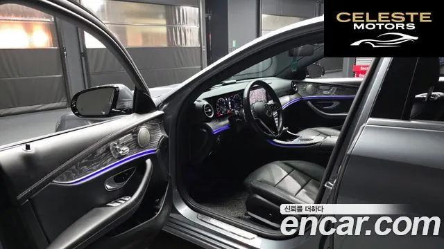 MERCEDES BENZ E-Classe W213 E350 4MATIC Avantgarde 2022 — photo 10 sur 20
