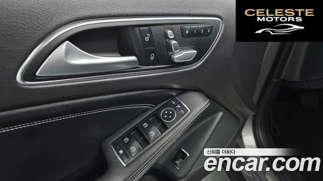 MERCEDES BENZ GLA-Classe X156 GLA220 Premium 2019 — photo 18 sur 26