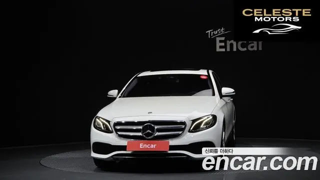 MERCEDES BENZ E-Classe W213 E200 Avantgarde 2018 — photo 3 sur 20
