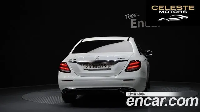 MERCEDES BENZ E-Classe W213 E200 Avantgarde 2018 — photo 4 sur 20