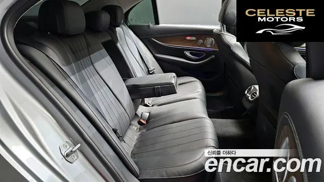 MERCEDES BENZ E-Classe W213 E300 4MATIC Exclusive 2018 — photo 12 sur 20
