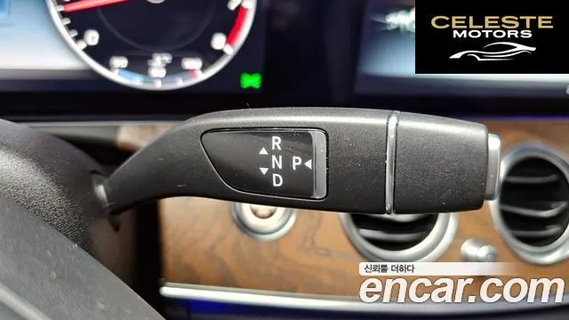 MERCEDES BENZ E-Classe W213 E300 4MATIC Exclusive 2018 — photo 9 sur 20