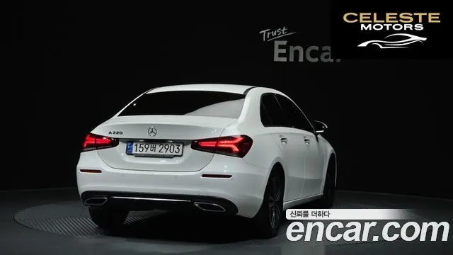 MERCEDES BENZ A-Classe W177 A220 Berline 2021 — photo 2 sur 20