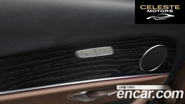 MERCEDES BENZ E-Classe W213 E300 4MATIC Avantgarde 2017 — photo 18 sur 20