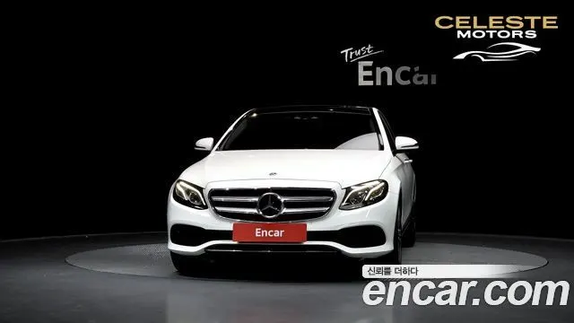 MERCEDES BENZ E-Classe W213 E300 4MATIC Avantgarde 2017 — photo 3 sur 20