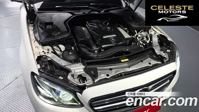MERCEDES BENZ E-Classe W213 E300 4MATIC Avantgarde 2017 — photo 6 sur 20