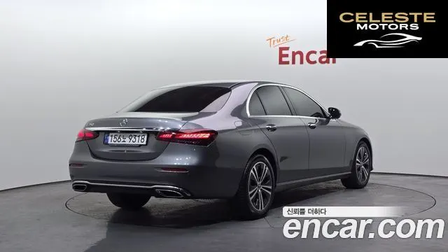 MERCEDES BENZ E-Classe W213 E250 Avantgarde 2021 — photo 2 sur 20