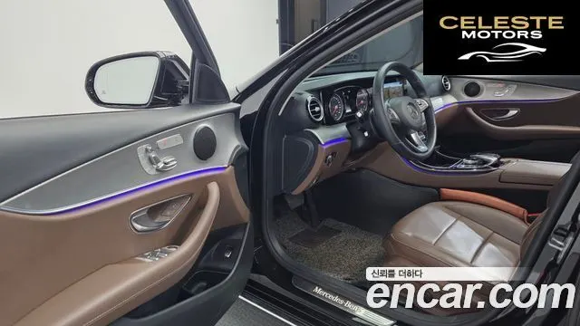 MERCEDES BENZ E-Classe W213 E200 Avantgarde 2018 — photo 10 sur 20