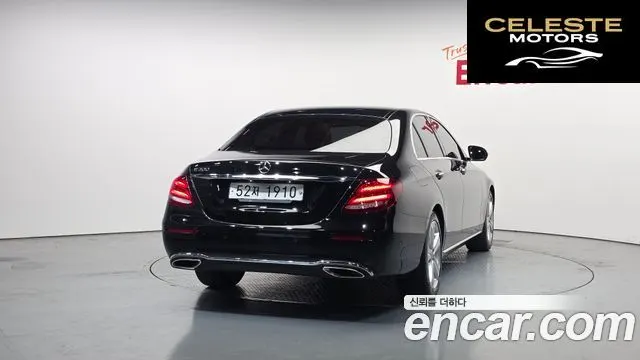 MERCEDES BENZ E-Classe W213 E200 Avantgarde 2018 — photo 4 sur 20