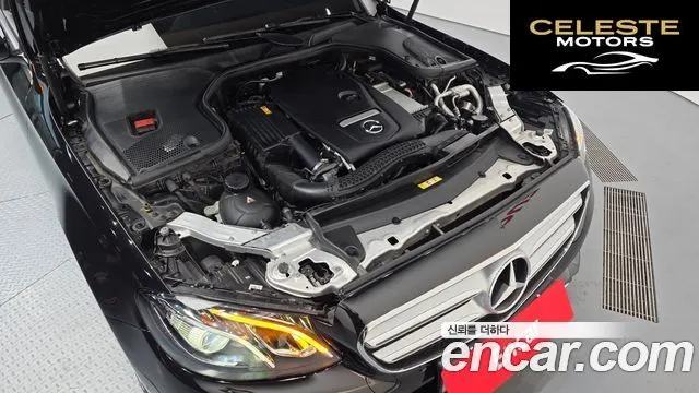 MERCEDES BENZ E-Classe W213 E200 Avantgarde 2018 — photo 6 sur 20