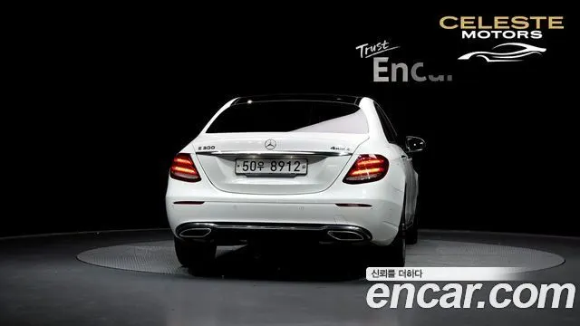 MERCEDES BENZ E-Classe W213 E300 4MATIC Avantgarde 2017 — photo 4 sur 20