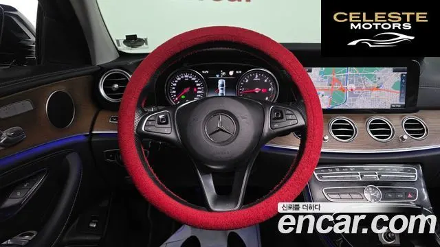 MERCEDES BENZ E-Classe W213 E220d Exclusive 2017 — photo 13 sur 20