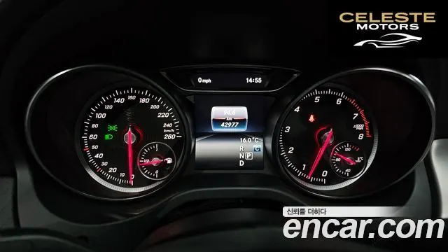 MERCEDES BENZ GLA-Classe X156 GLA220 Premium 2019 — photo 8 sur 26