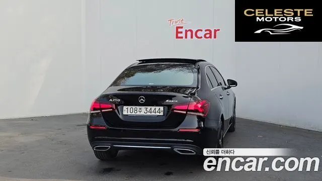 MERCEDES BENZ A-Classe W177 A250 4MATIC Berline 2020 — photo 4 sur 20