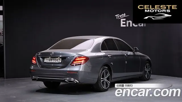 MERCEDES BENZ E-Classe W213 E300 Avantgarde 2020 — photo 2 sur 20