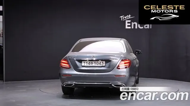 MERCEDES BENZ E-Classe W213 E300 Avantgarde 2020 — photo 4 sur 20