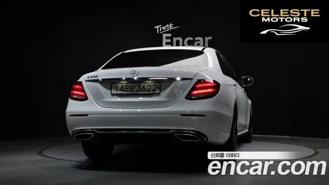 MERCEDES BENZ E-Classe W213 E300 Avantgarde 2020 — photo 4 sur 20