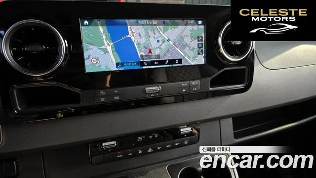 MERCEDES BENZ 2.0 2024 — photo 14 sur 20