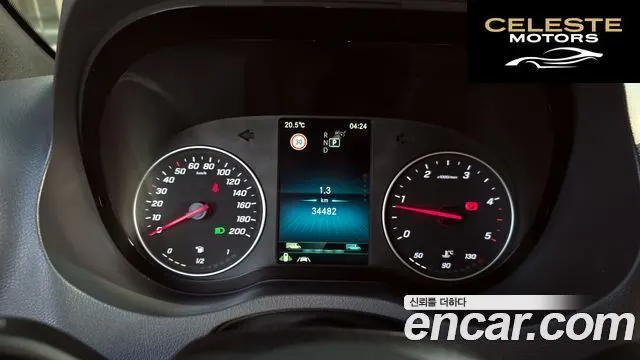 MERCEDES BENZ 2.0 2024 — photo 8 sur 20