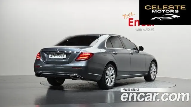 MERCEDES BENZ E-Classe W213 E300 Exclusive 2018 — photo 2 sur 20
