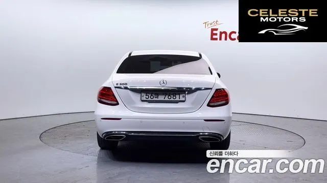MERCEDES BENZ E-Classe W213 E300 Avantgarde 2019 — photo 4 sur 20