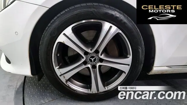 MERCEDES BENZ E-Classe W213 E300 Avantgarde 2019 — photo 5 sur 20