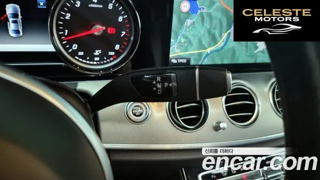 MERCEDES BENZ E-Classe W213 E300 Avantgarde 2019 — photo 9 sur 20