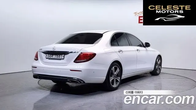 MERCEDES BENZ E-Classe W213 E300 Avantgarde 2019 — photo 2 sur 20