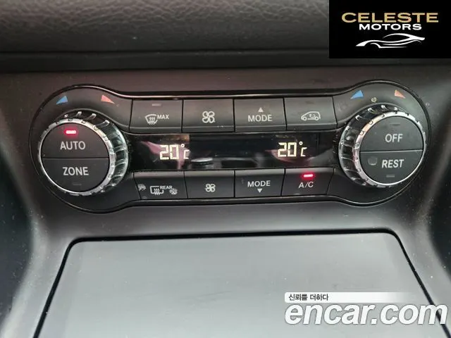 MERCEDES BENZ GLA-Classe X156 GLA200 d 2016 — photo 15 sur 26