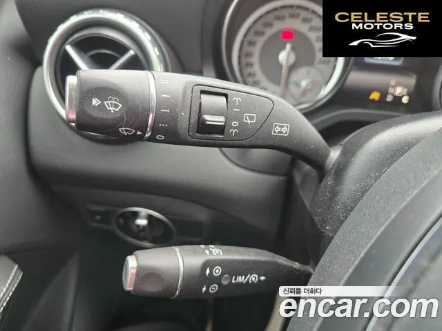 MERCEDES BENZ GLA-Classe X156 GLA200 d 2016 — photo 17 sur 26