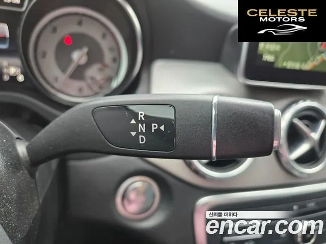 MERCEDES BENZ GLA-Classe X156 GLA200 d 2016 — photo 9 sur 26