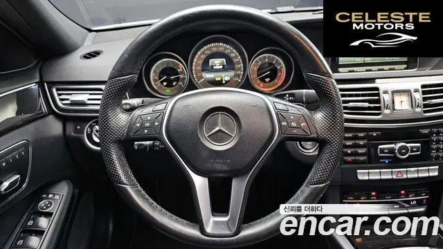MERCEDES BENZ E-Classe W212 E300 4MATIC Avantgarde 2014 — photo 13 sur 26