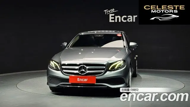 MERCEDES BENZ E-Classe W213 E200 Avantgarde 2018 — photo 3 sur 20