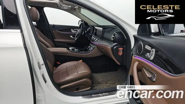 MERCEDES BENZ E-Classe W213 E220d Avantgarde 2018 — photo 10 sur 20