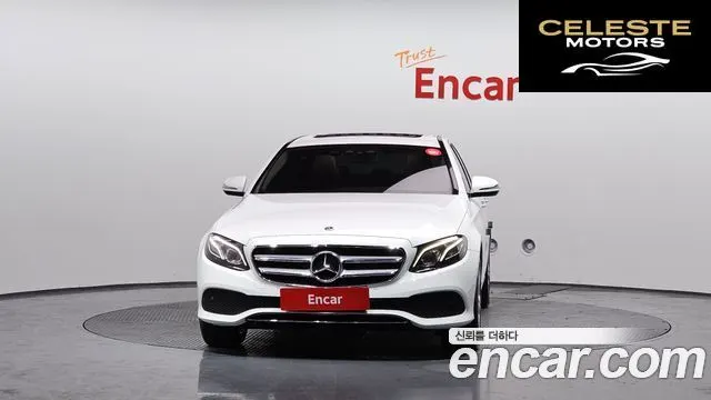 MERCEDES BENZ E-Classe W213 E220d Avantgarde 2018 — photo 3 sur 20