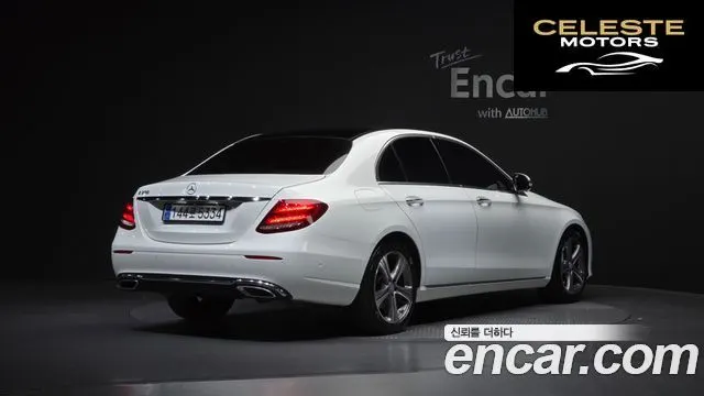 MERCEDES BENZ E-Classe W213 E300 Avantgarde 2017 — photo 2 sur 20
