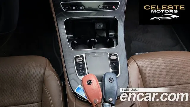 MERCEDES BENZ E-Classe W213 E350 4MATIC Avantgarde 2021 — photo 9 sur 26