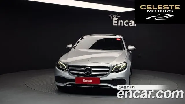 MERCEDES BENZ E-Classe W213 E220d Avantgarde 2017 — photo 3 sur 20