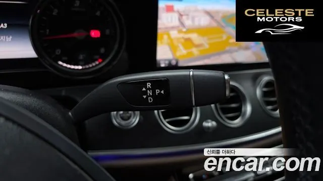MERCEDES BENZ E-Classe W213 E220d Avantgarde 2017 — photo 9 sur 20